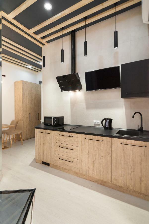Leogrand One-Bedroom Apartments On Tugan-Baranovskogo 24 Leópolis Exterior foto